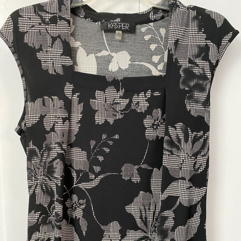 Kasper black and white top - medium
